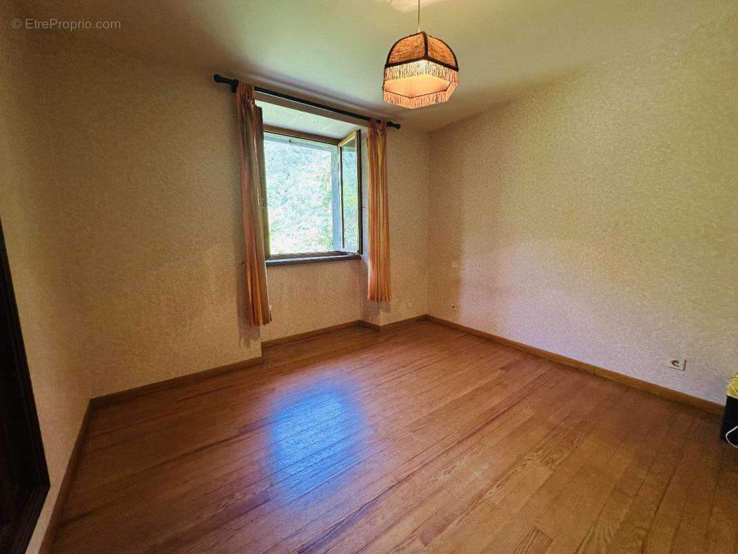 Maison à SAINT-LARY