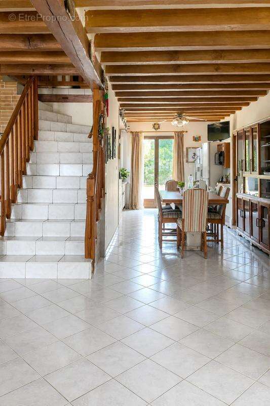 Maison de 5 pièces de 146 m² à Boissy-sous-Saint-Yon - photo 2