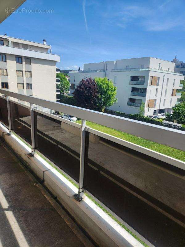 Appartement à VILLE-LA-GRAND