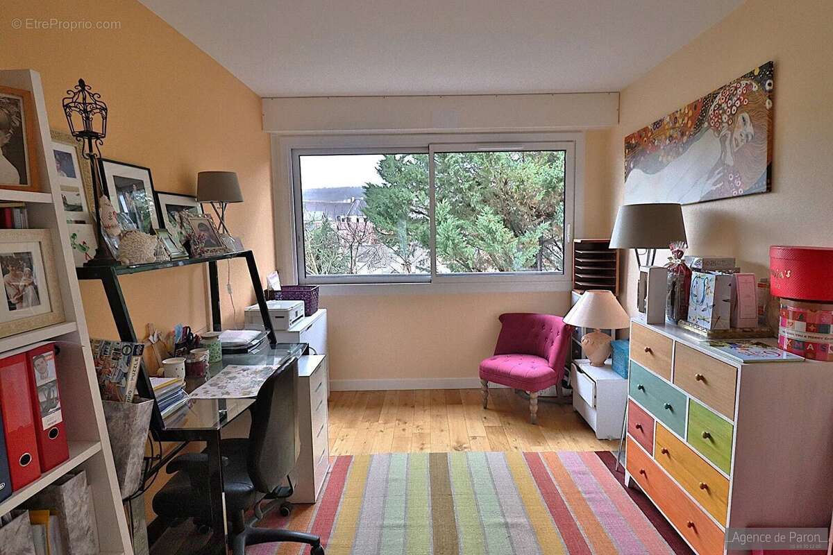 Appartement à VERRIERES-LE-BUISSON