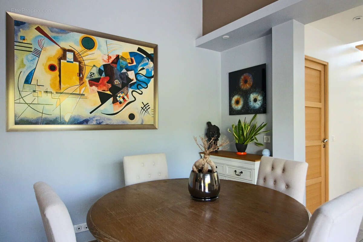 Maison à LE PERREUX-SUR-MARNE