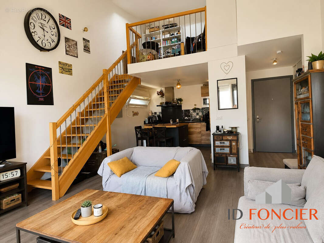 Appartement 81 m² à Chilly-Mazarin  - photo 2