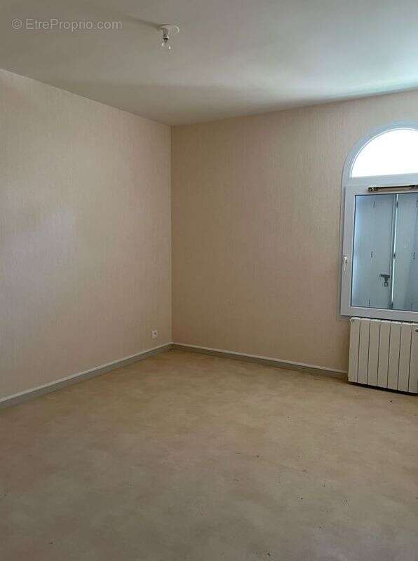 Chinon Faubourg St Jacques - appartement T4 - photo 5