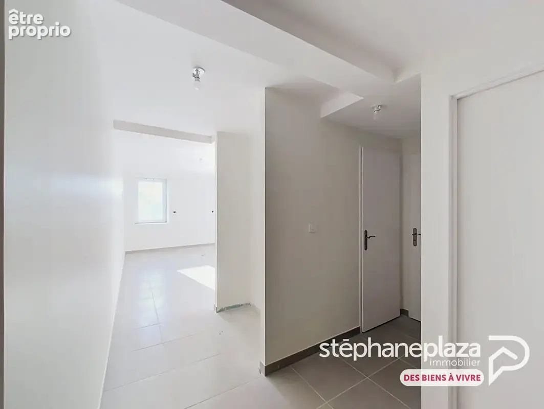 Appartement Tossiat  neuf 2 pièces 51 m2 + cave - photo 2