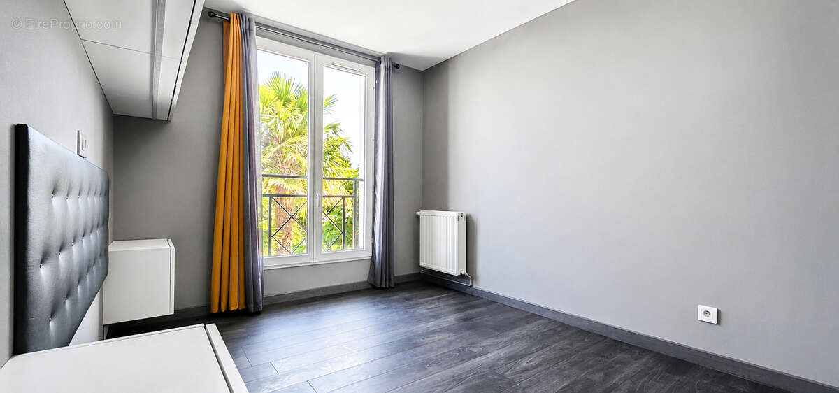 Maison à THIAIS