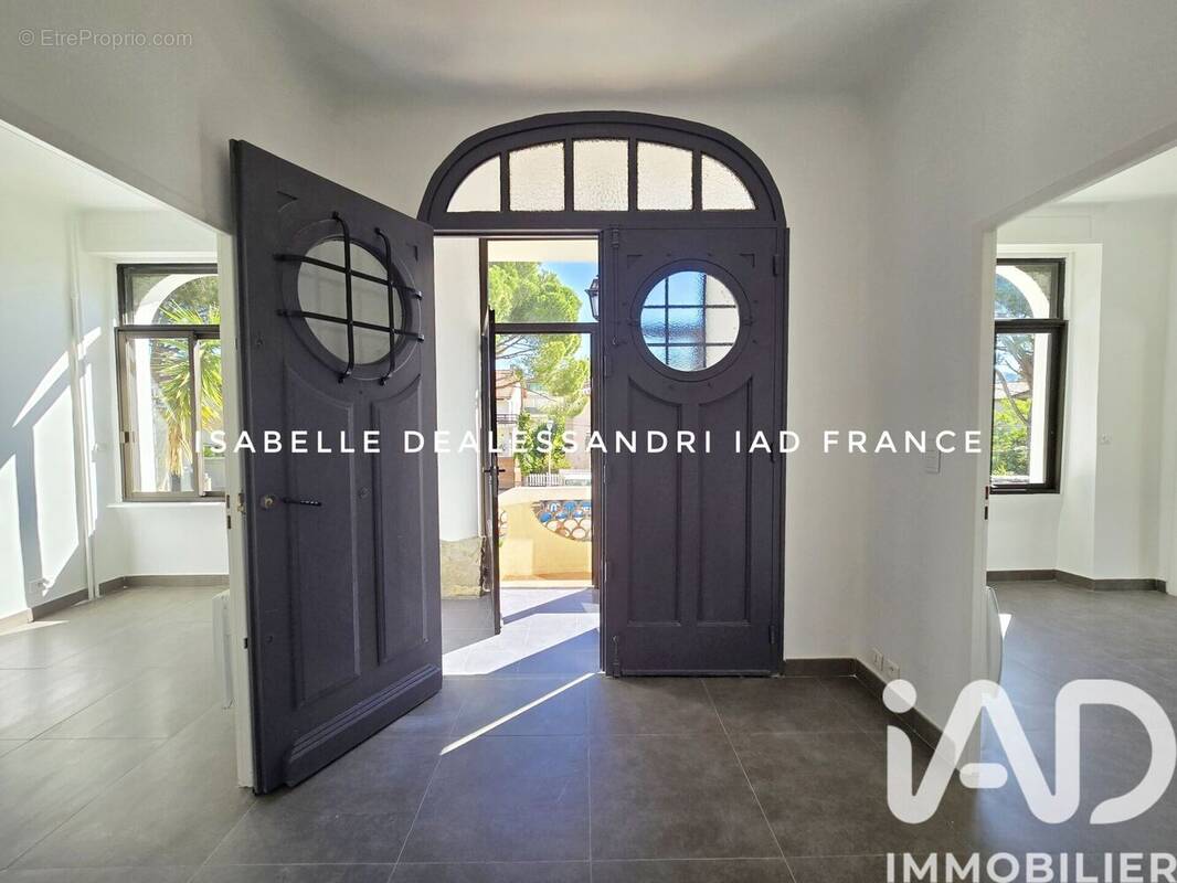 Photo 1 - Appartement à SAINT-CYR-SUR-MER