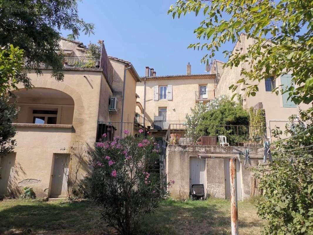 Appartement à REMOULINS