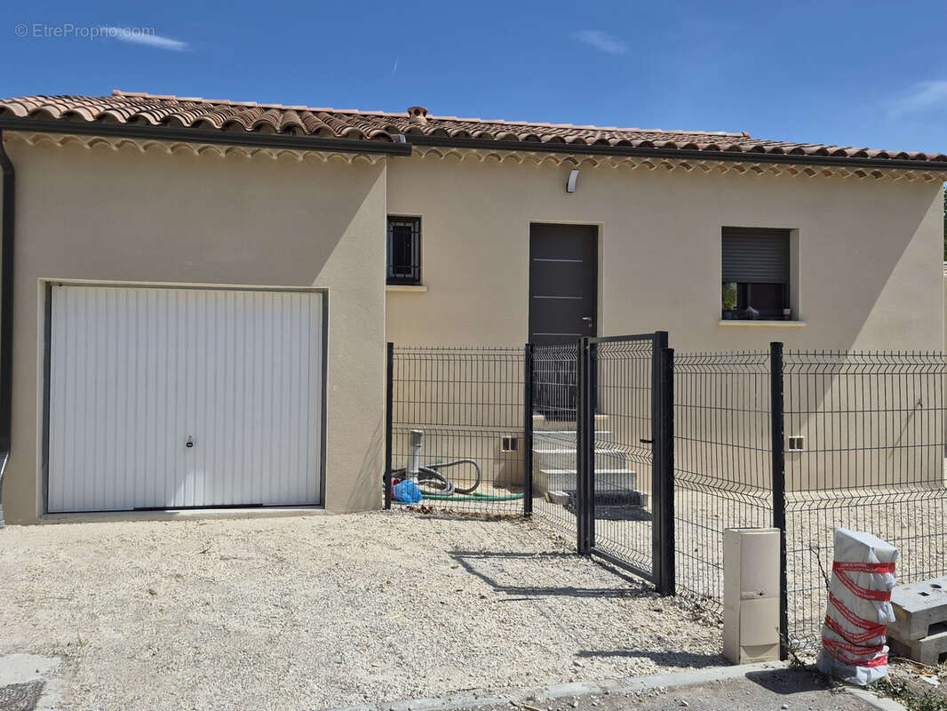 Maison neuve T3 de 78 m2 à MAZAN terrain de 250 m2 idéal primo-accédant - photo 2