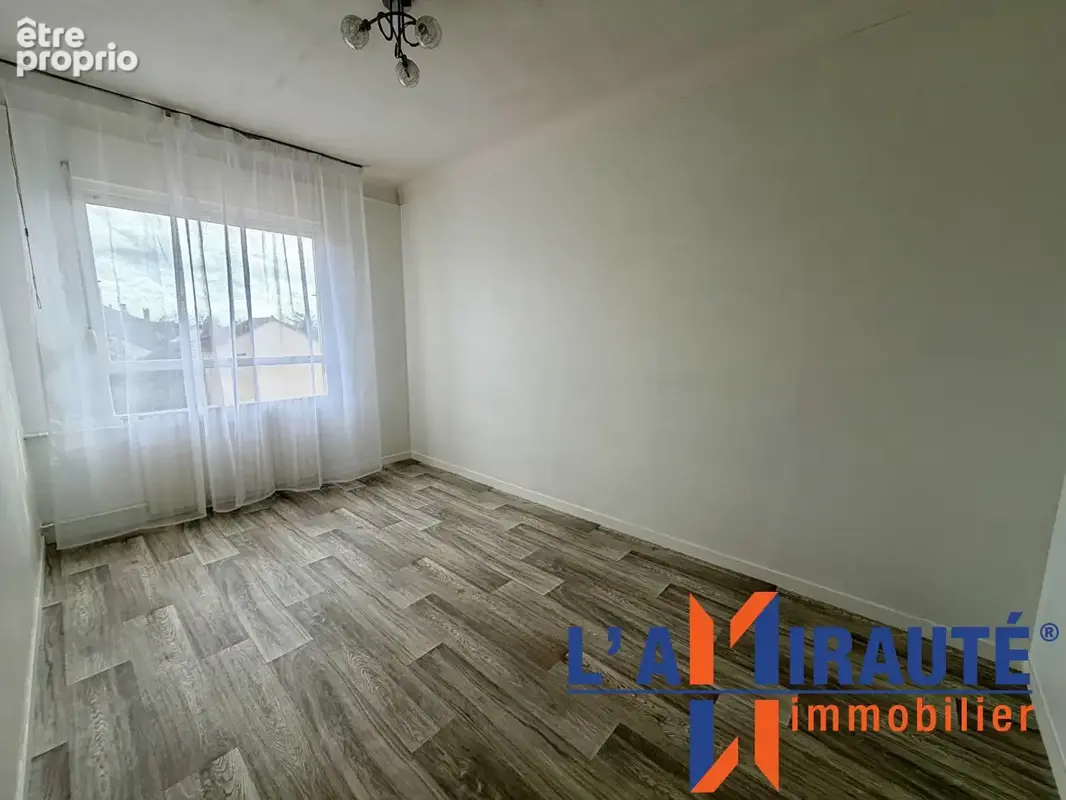 Appartement Sartrouville 4 pièce(s) 66.48 m2 - photo 8