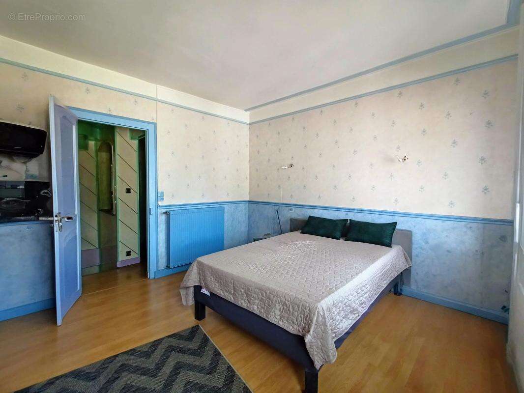 Maison à MAGNAC-SUR-TOUVRE