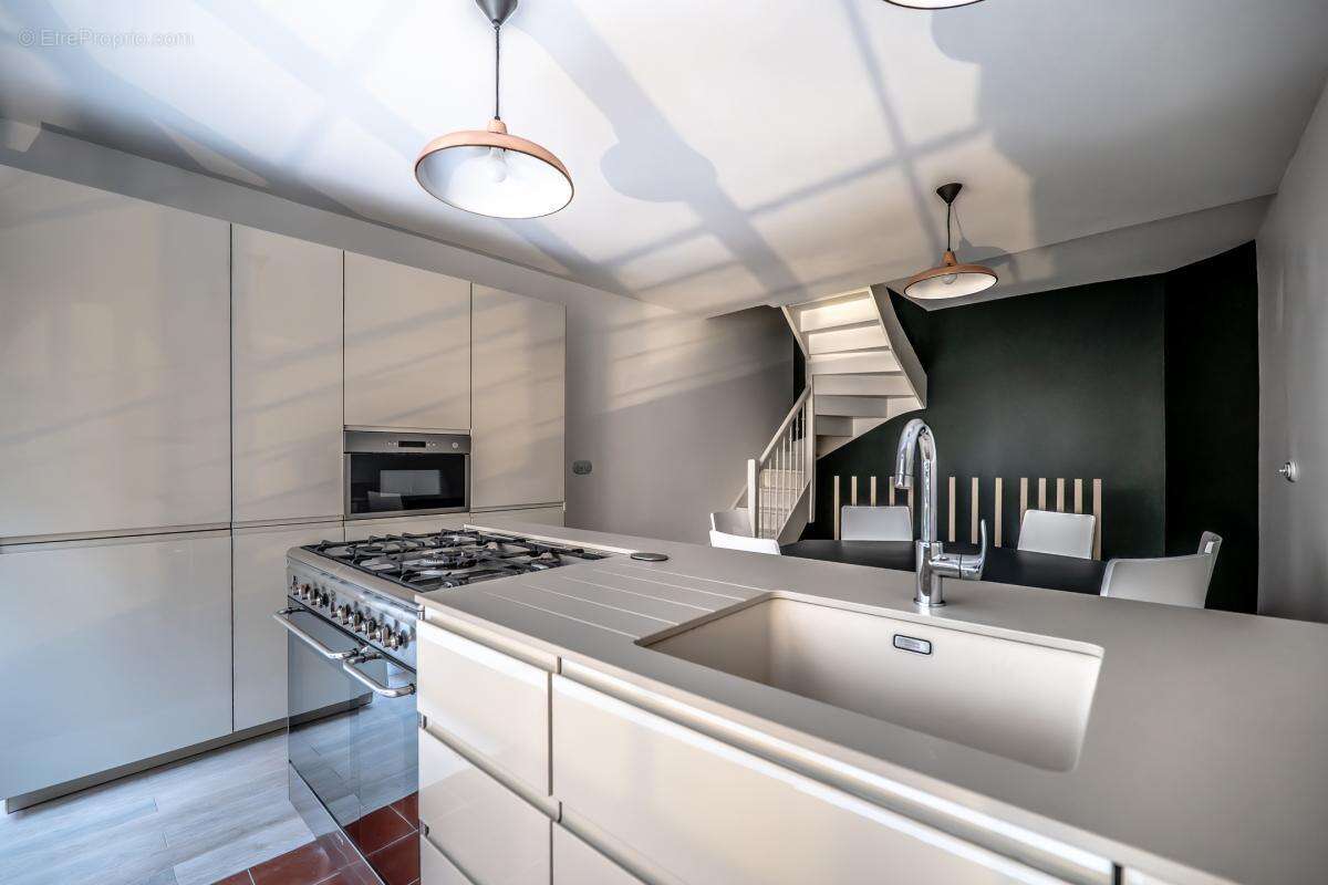 Appartement à PARIS-2E