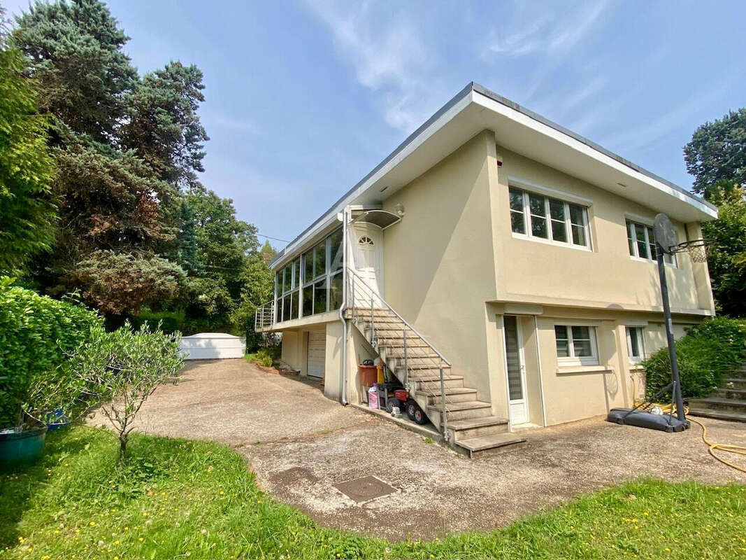 Maison à GIF-SUR-YVETTE