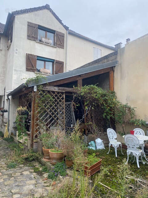 Maison à GENNEVILLIERS