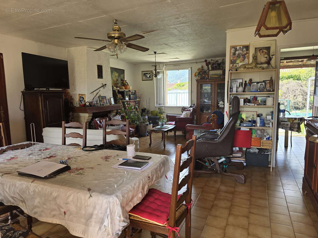 Maison à SAINT-ZACHARIE