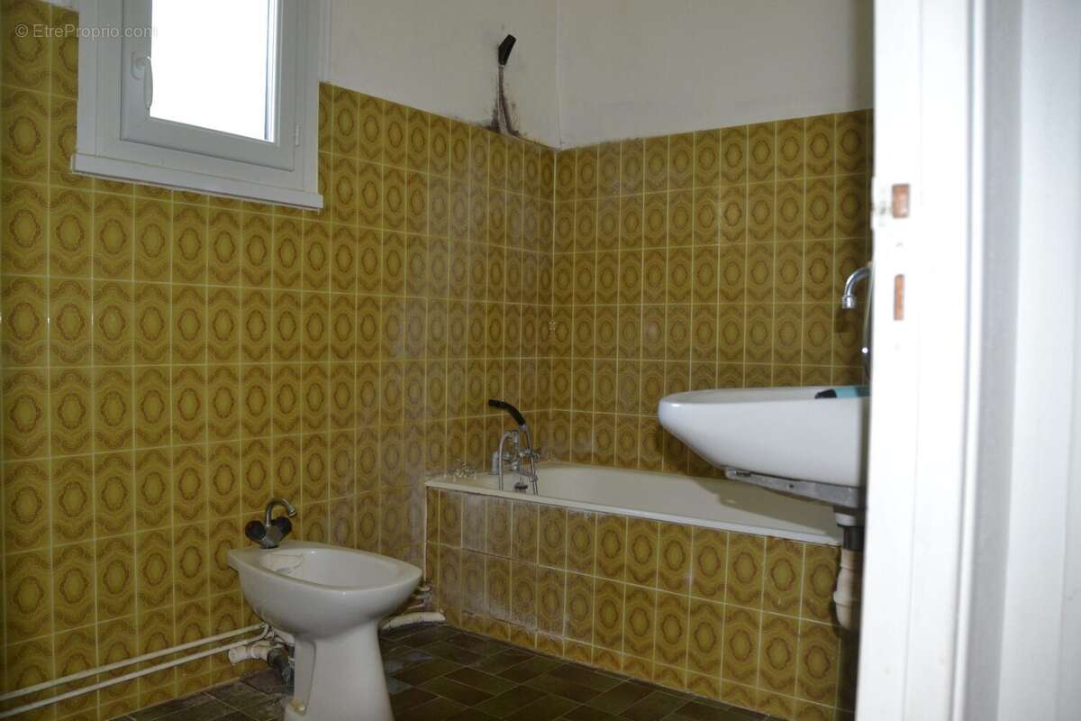 Maison à ISSERTEAUX