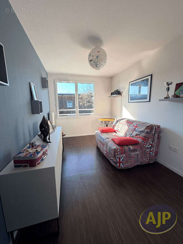 Maison à SAINT-JEAN-D'ILLAC