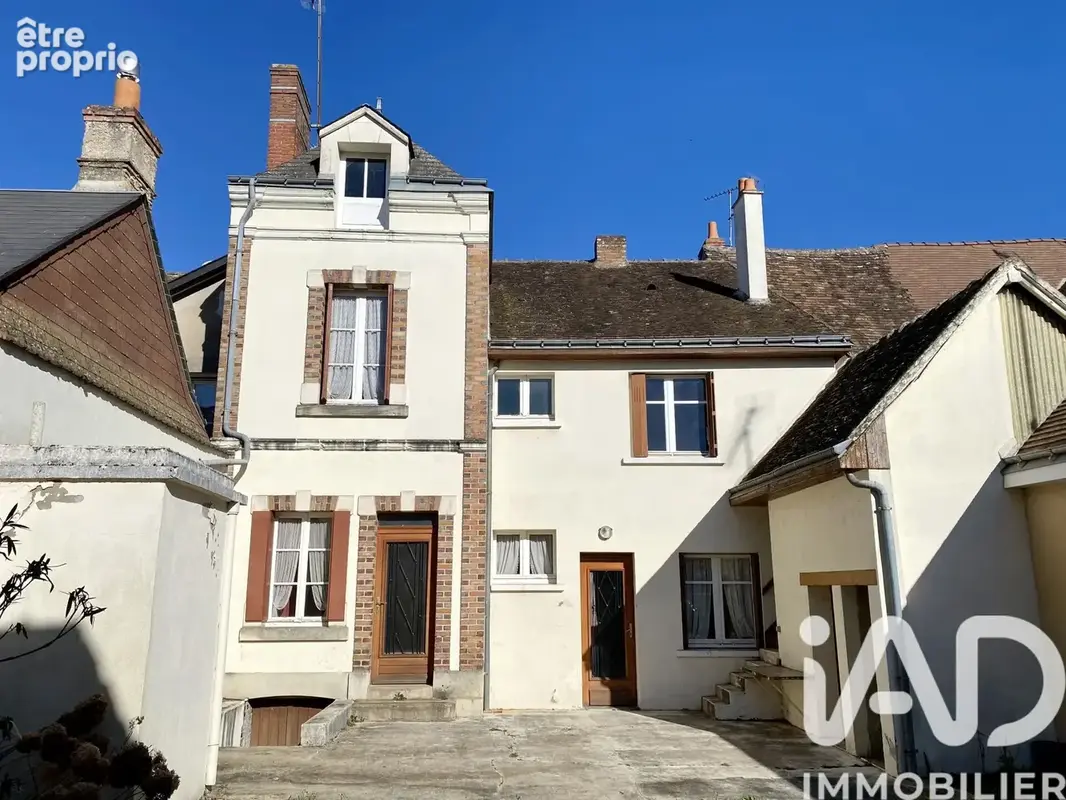Photo 1 - Maison à CHATEAU-RENAULT
