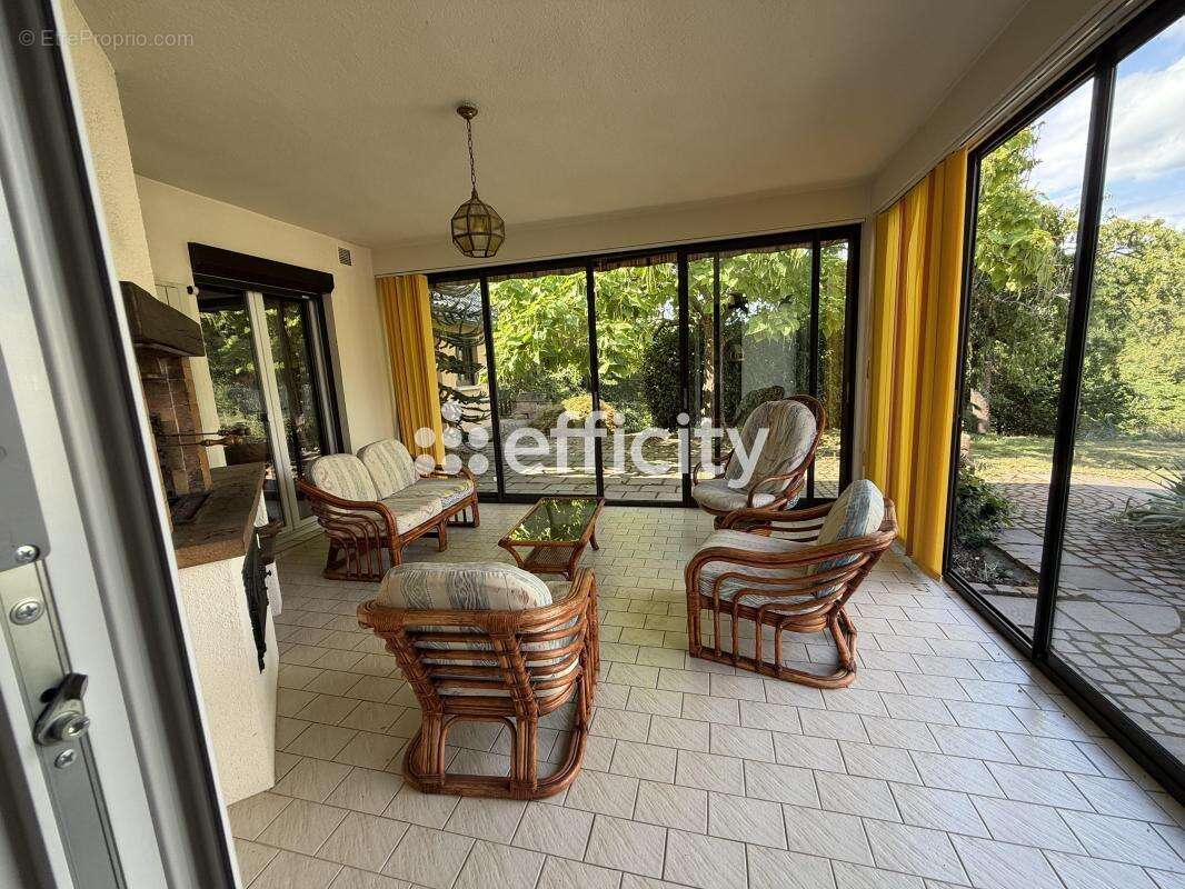 Maison 308 m² à Steinbach  - photo 10