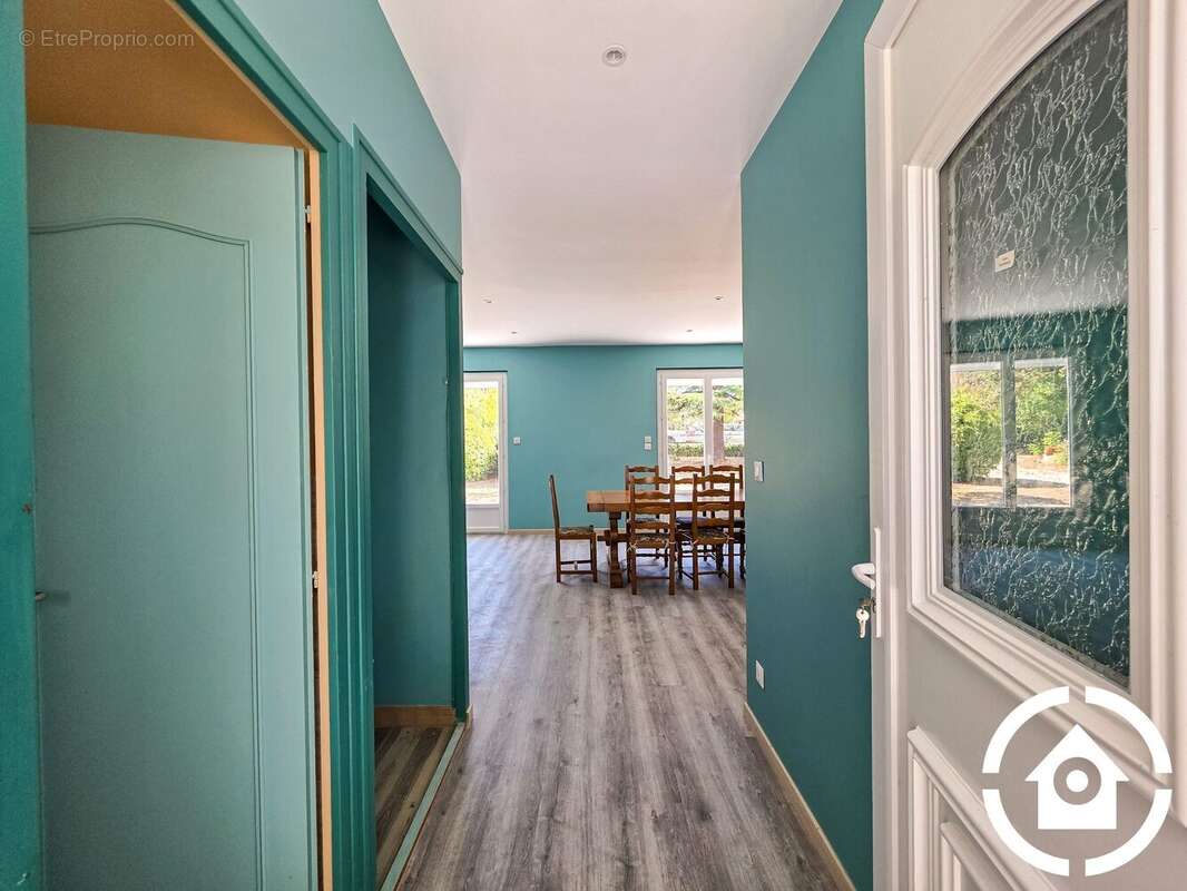 Maison 84 m² à Gensac-La-Pallue  - photo 9