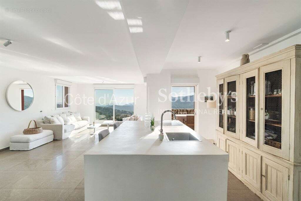 Maison à LES ADRETS-DE-L'ESTEREL