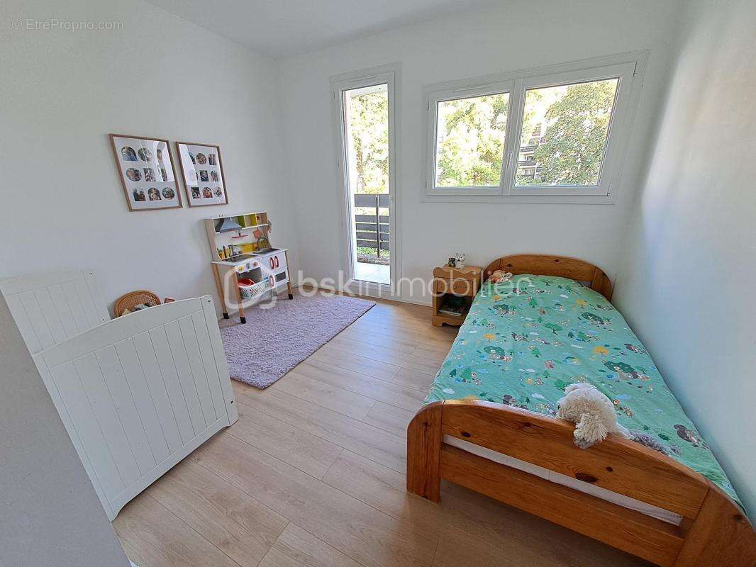 Appartement à GIF-SUR-YVETTE