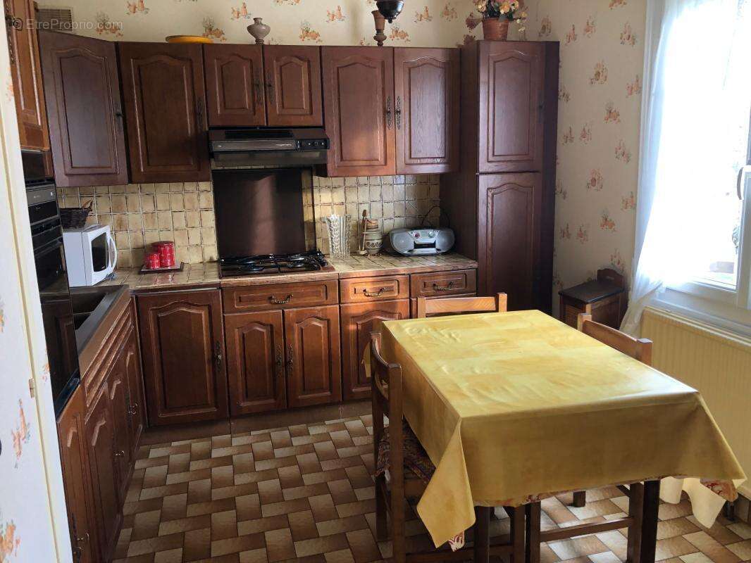 Maison à MEZIDON-CANON