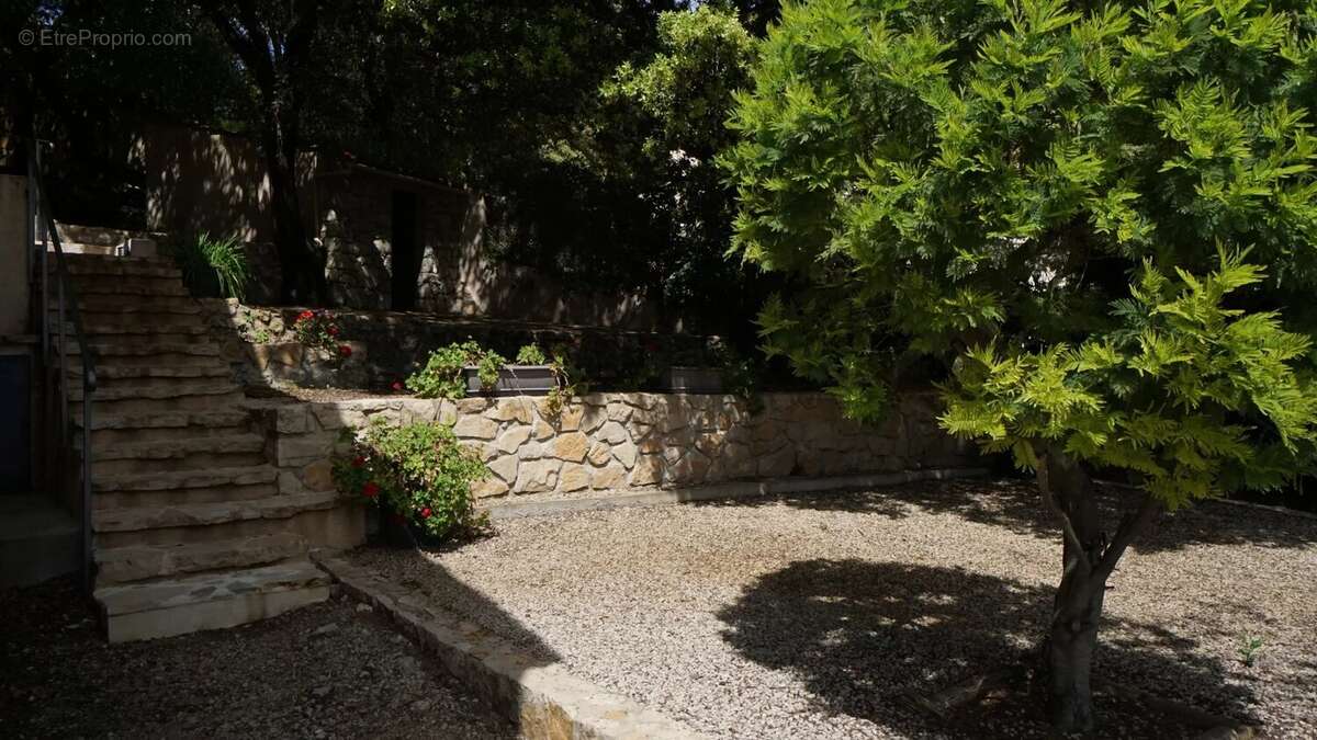 Maison à SPERACEDES