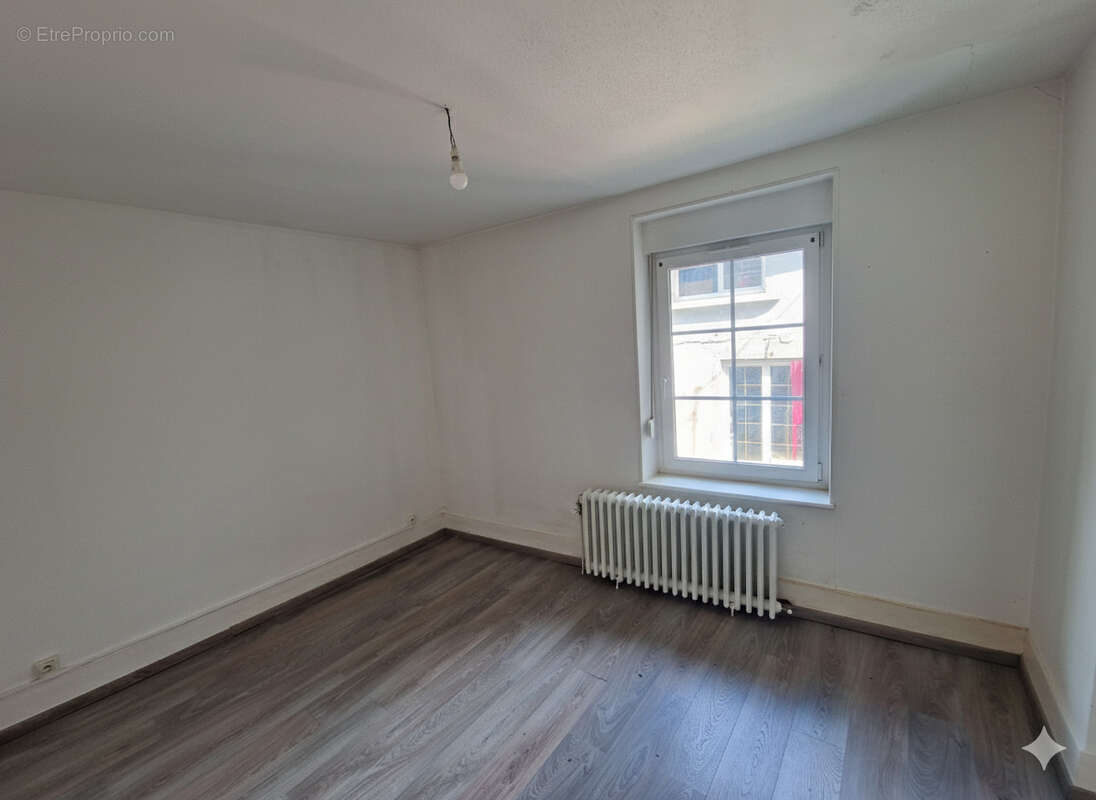 Maison à SAINT-LOUP-SUR-SEMOUSE