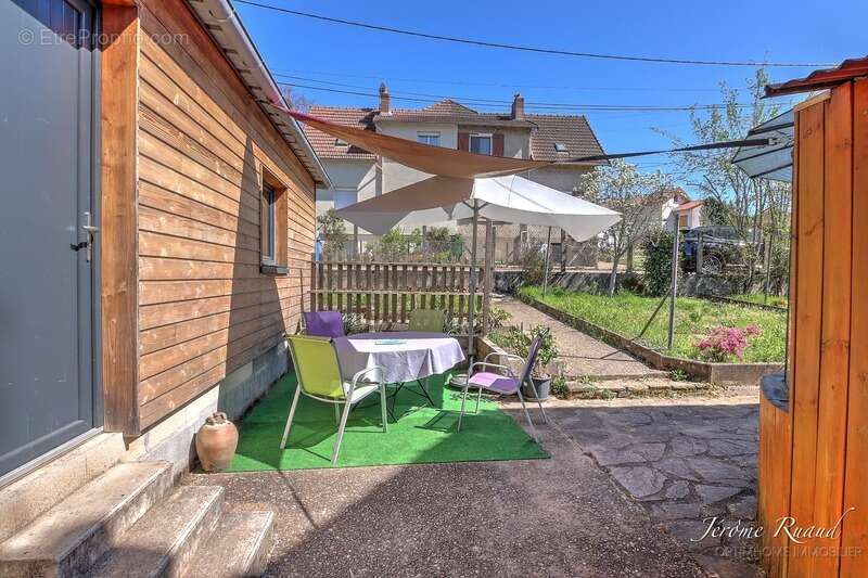 Maison à LE PALAIS-SUR-VIENNE