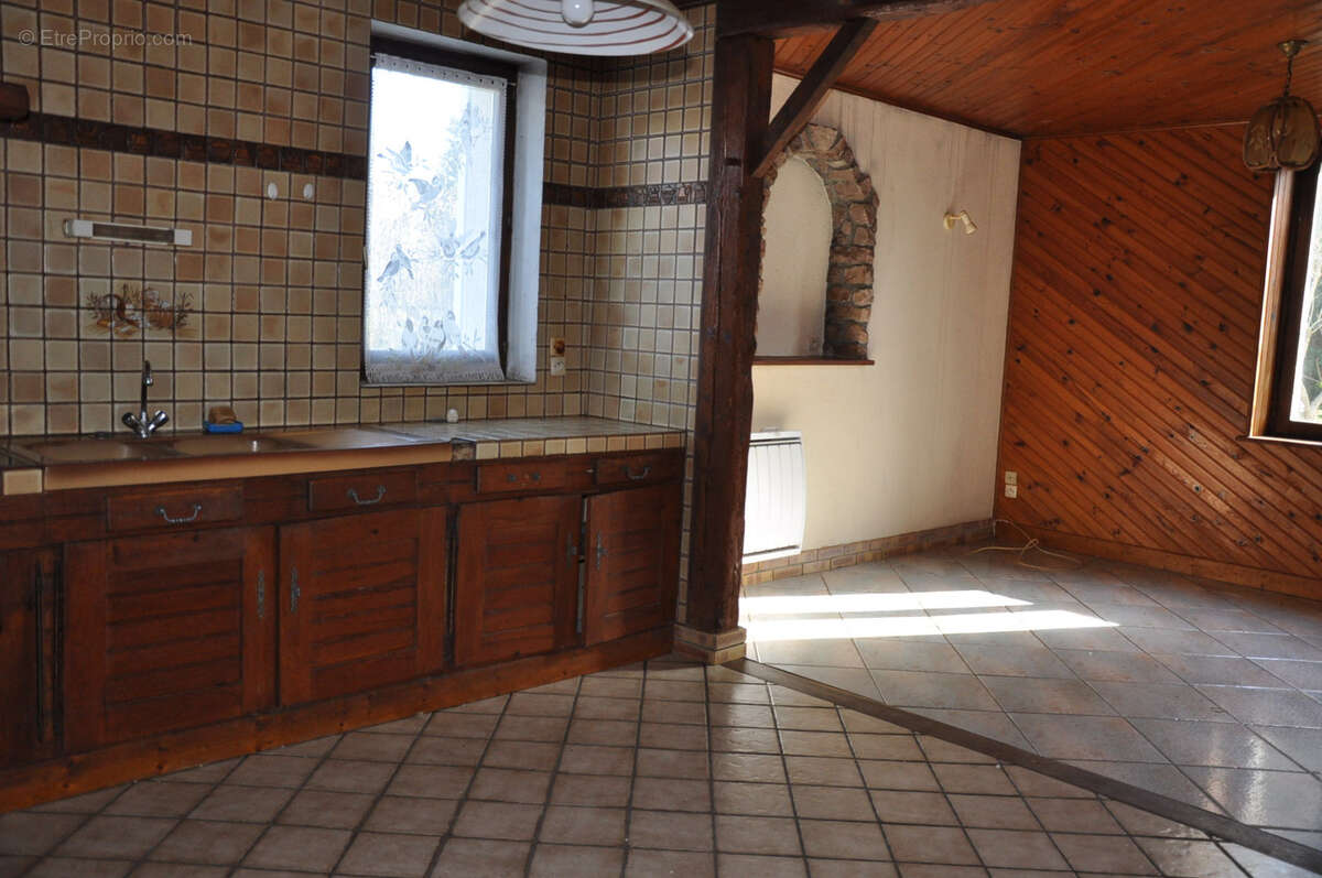Jolie longère à la campagne, avec 6 chambres et 5610 m2 de terrain - photo 5