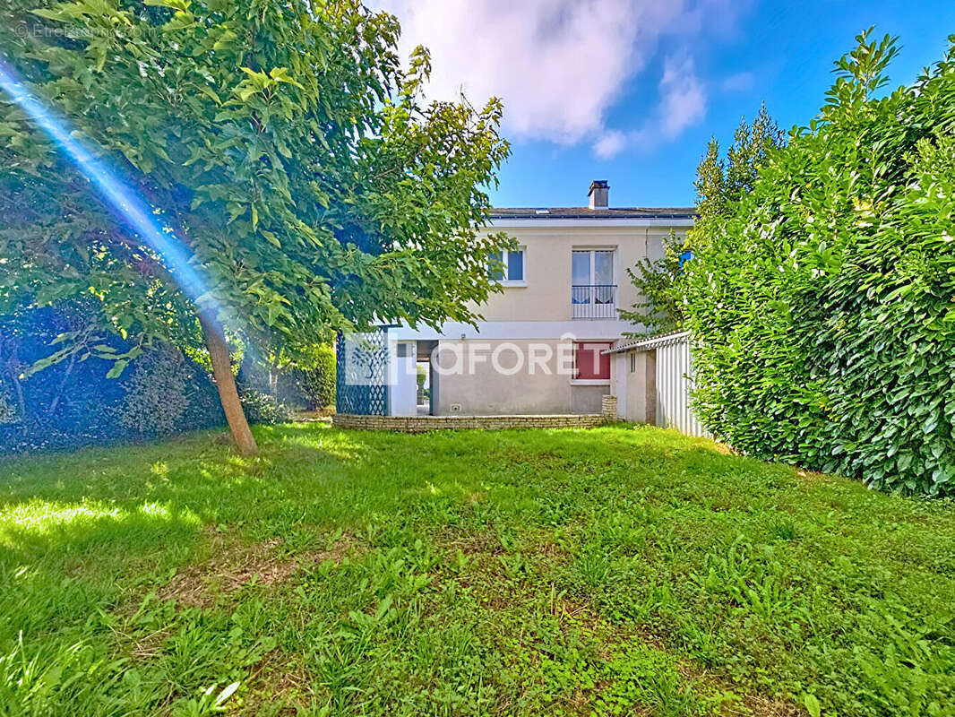 Maison à LES PONTS-DE-CE