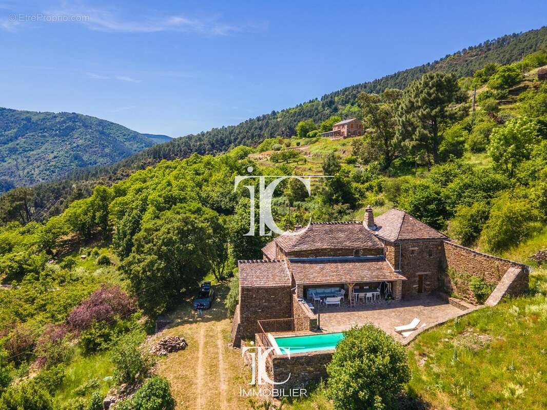 Mas ancien du xviiieme siècle 108m² habitables 4 chambres terrain de 3 173 m² piscine - photo 6