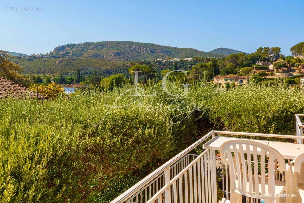 Villa de 7 pièces en centre ville - photo 3