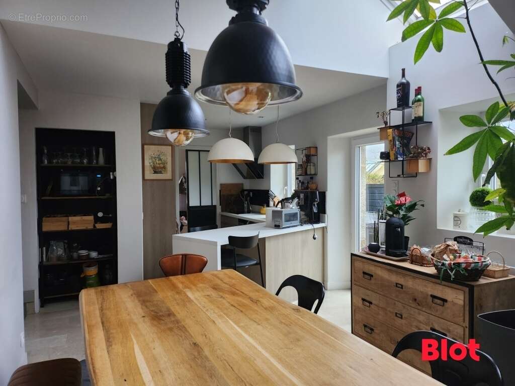 Maison à LECOUSSE