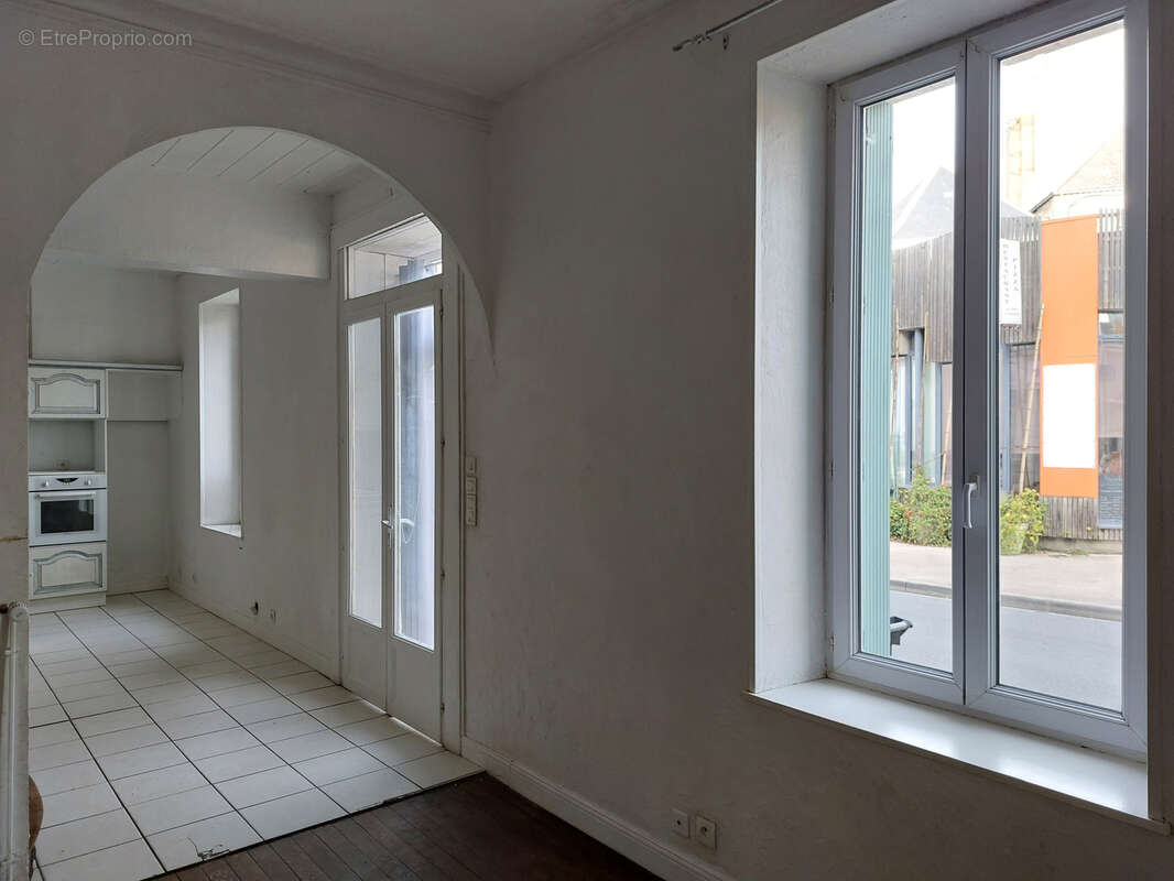 Maison à SAINT-VARENT