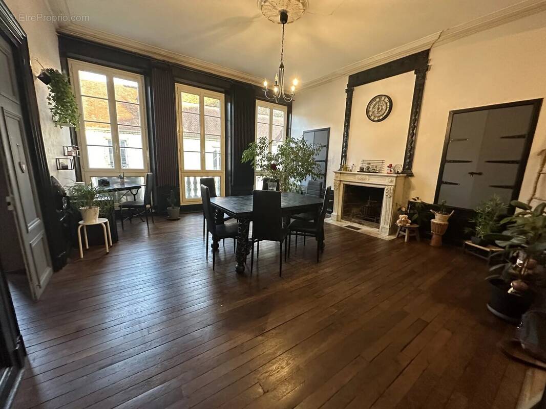 Appartement à AUXONNE