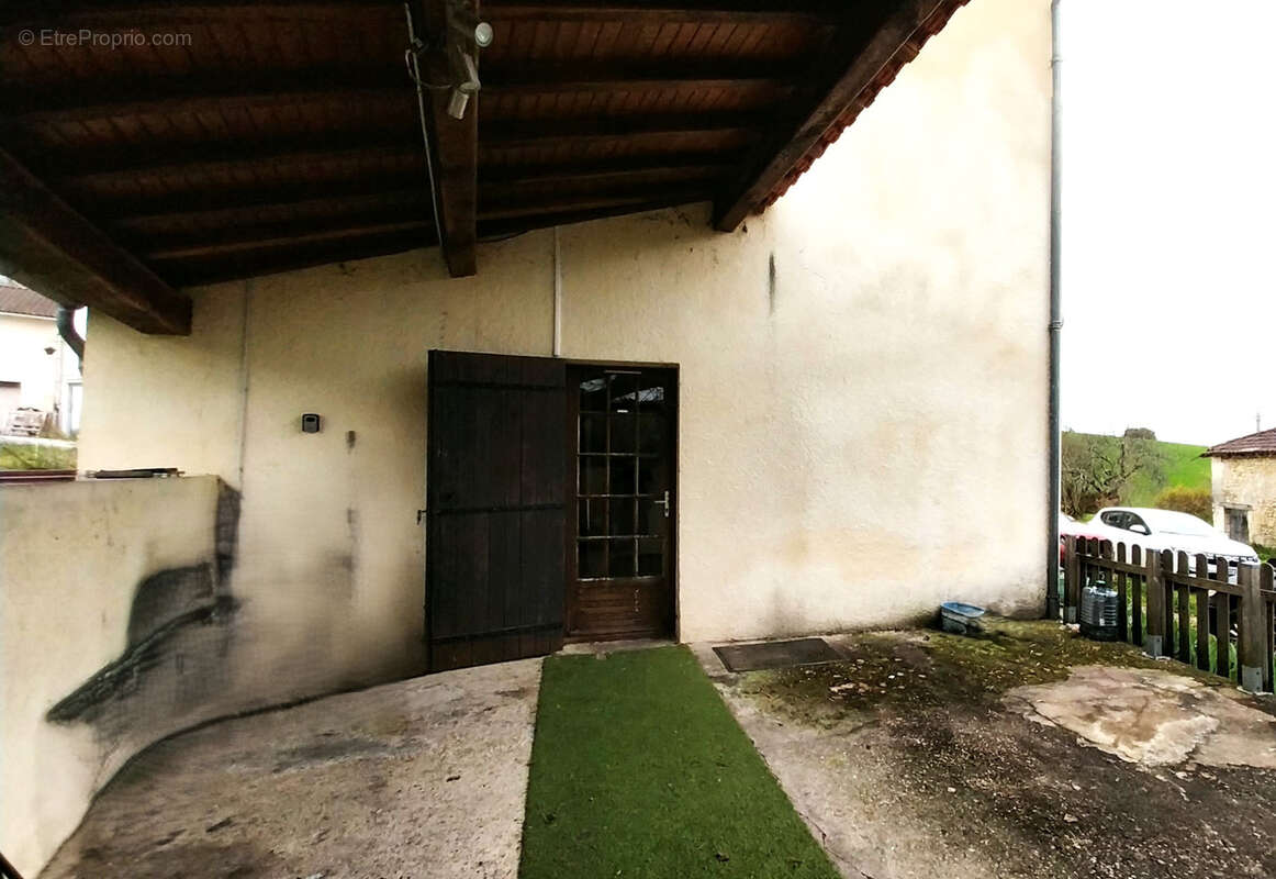 Maison à MONTAGRIER