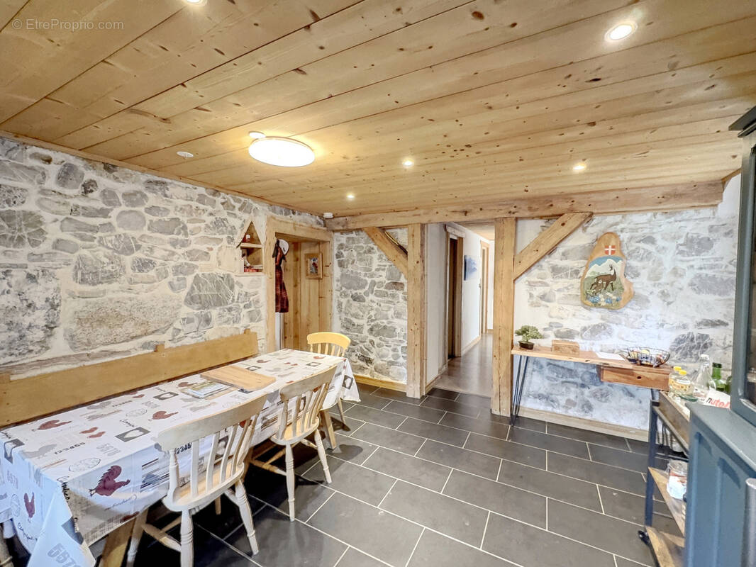 Appartement à LE BIOT