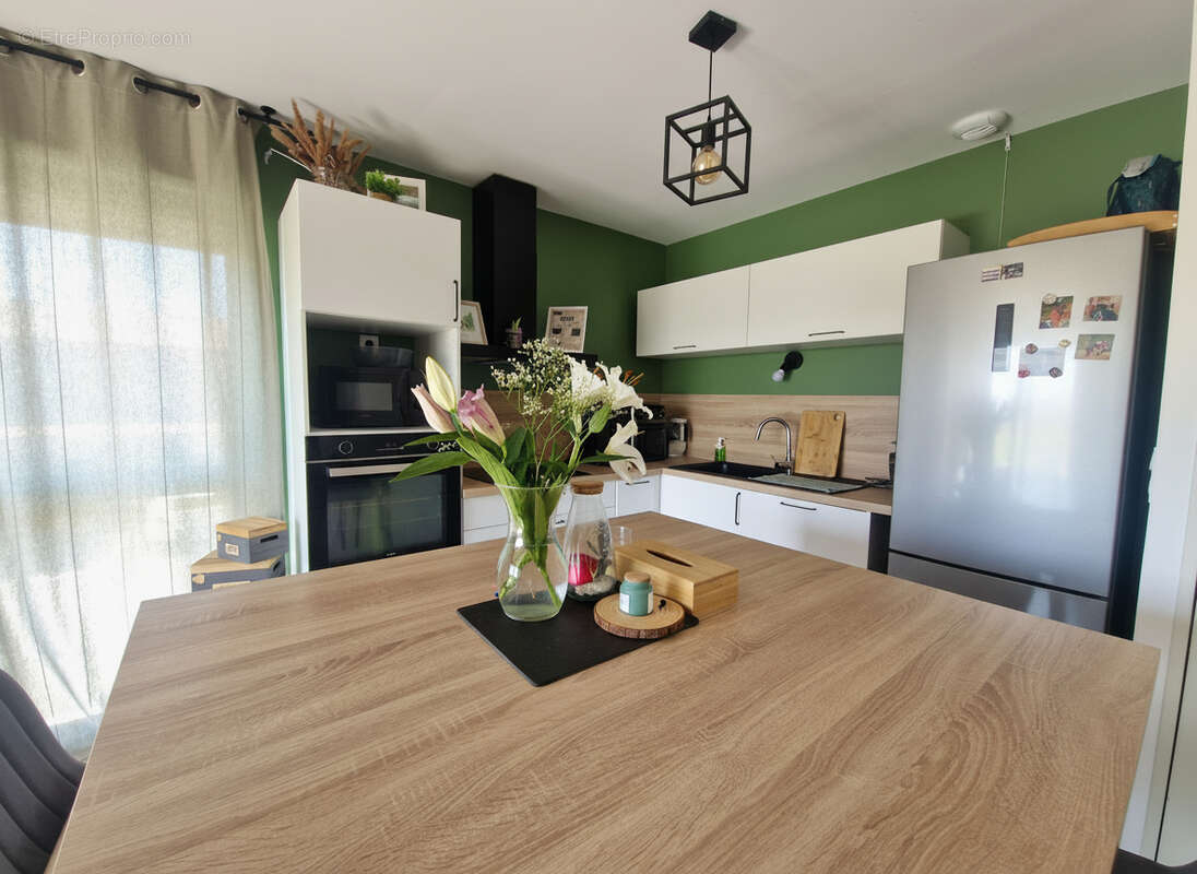 Appartement 3 pièces à vendre à Sénas - Exclusivité ERA ACTION IMMOBILIER 2 - photo 2