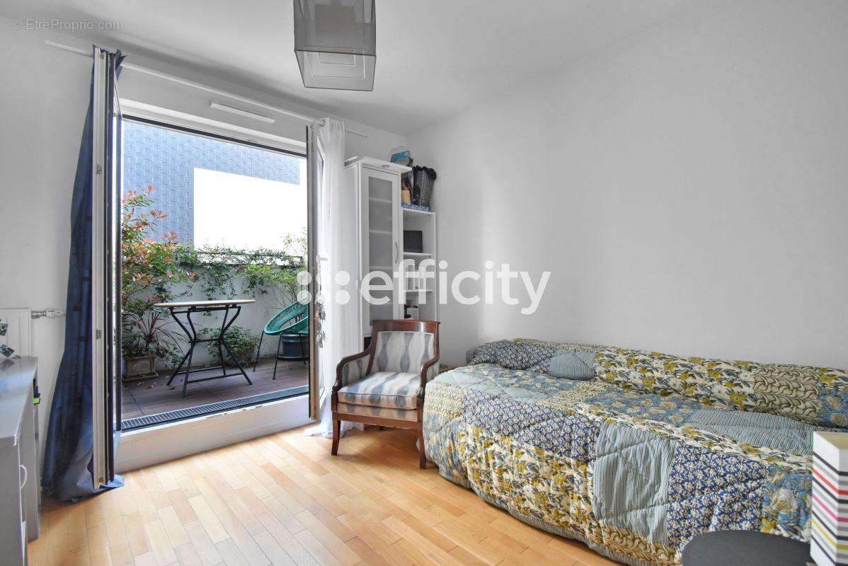 Maison à LA GARENNE-COLOMBES