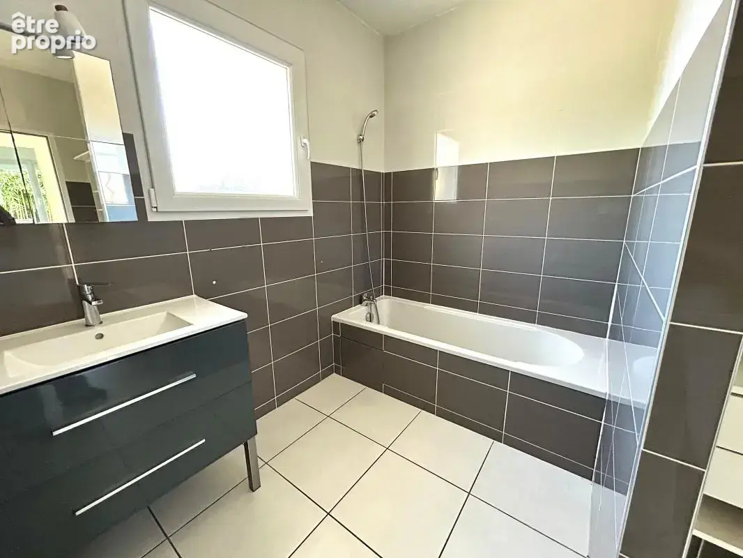 Maison Contemporaine de 118 m² sur une parcelle de 600M² - La Verpillière - photo 12