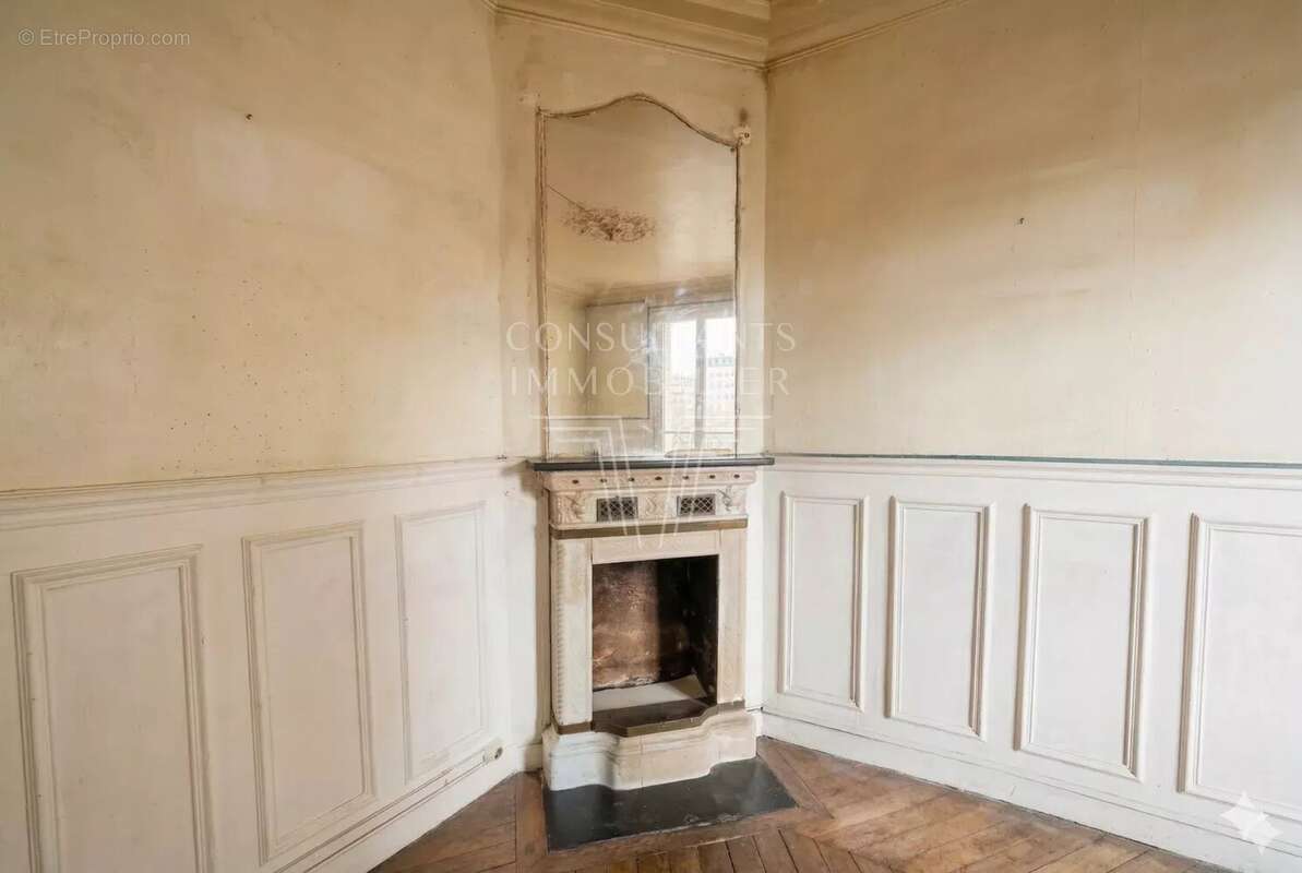 Appartement à LEVALLOIS-PERRET