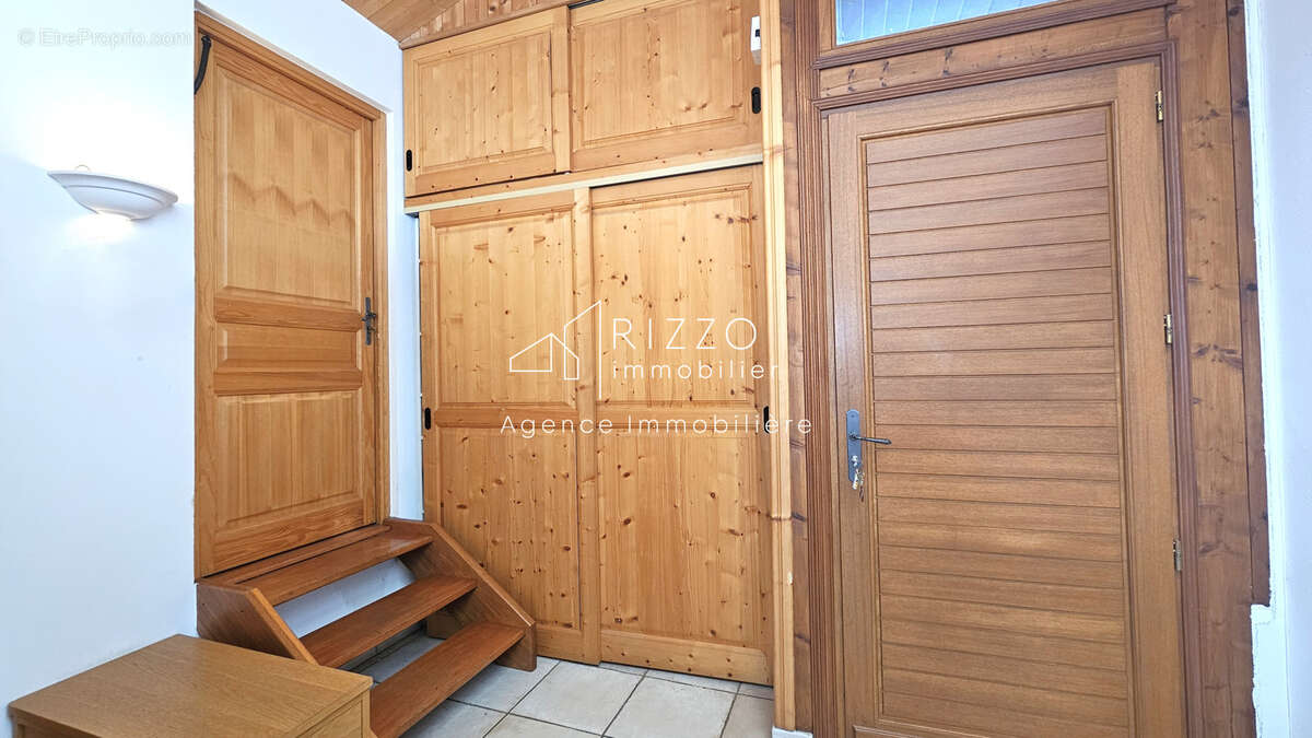Prévessin-Moëns   Charmante maison villageoise en pierre de 220 m2 habitable, à deux pas du centre - photo 24
