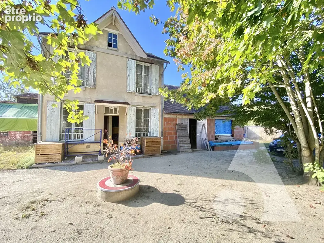 Maison à LACROIX-SAINT-OUEN