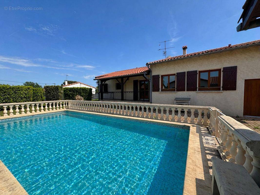 Maison à CORNEBARRIEU