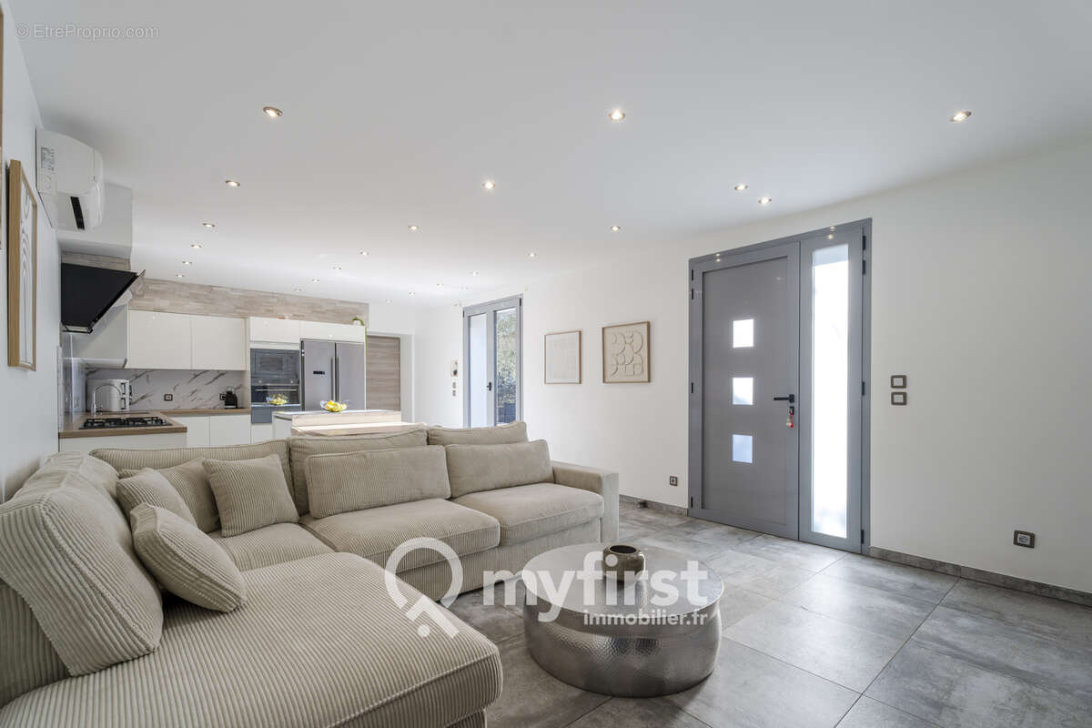 Maison à LA VALETTE-DU-VAR