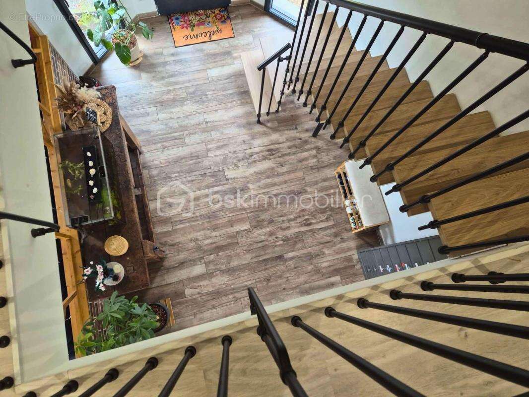 Exclusivité Maison contemporaine de 2018 – 154 m² – DPE A – Plain pied et Suite parentale – Terrain 1 139 m² – Garage - photo 14
