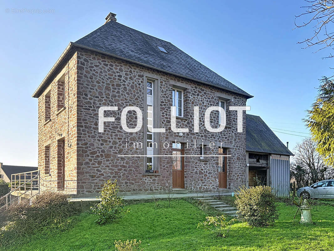 Maison à LE MESNIL-ROUXELIN