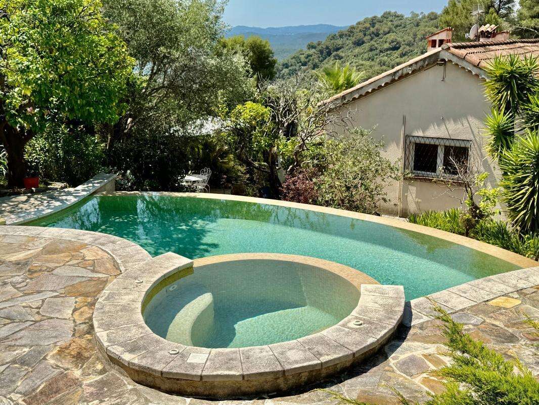 Hauteurs St Paul de Vence - Maison individuelle 141 m² - Piscine - Pool House - Vue Cap d'Antibes - photo 4
