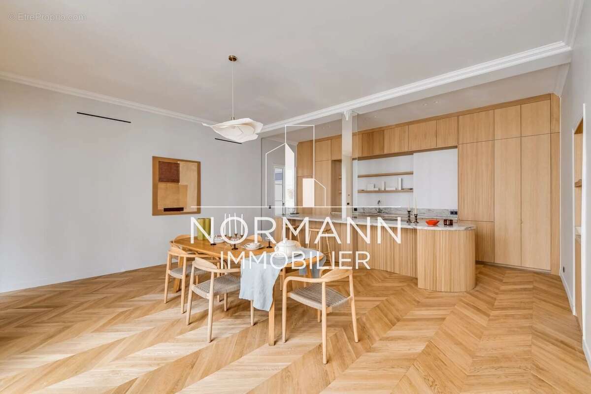 Appartement à PARIS-9E